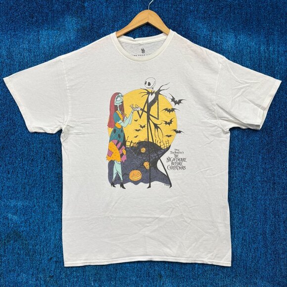 The Nightmare Before Christmas Tim Burton Film Graphic T-Shirt Size Large - Picture 1 of 4